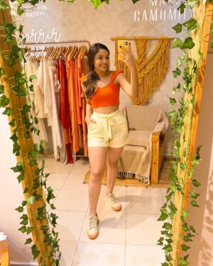Short Amarelo