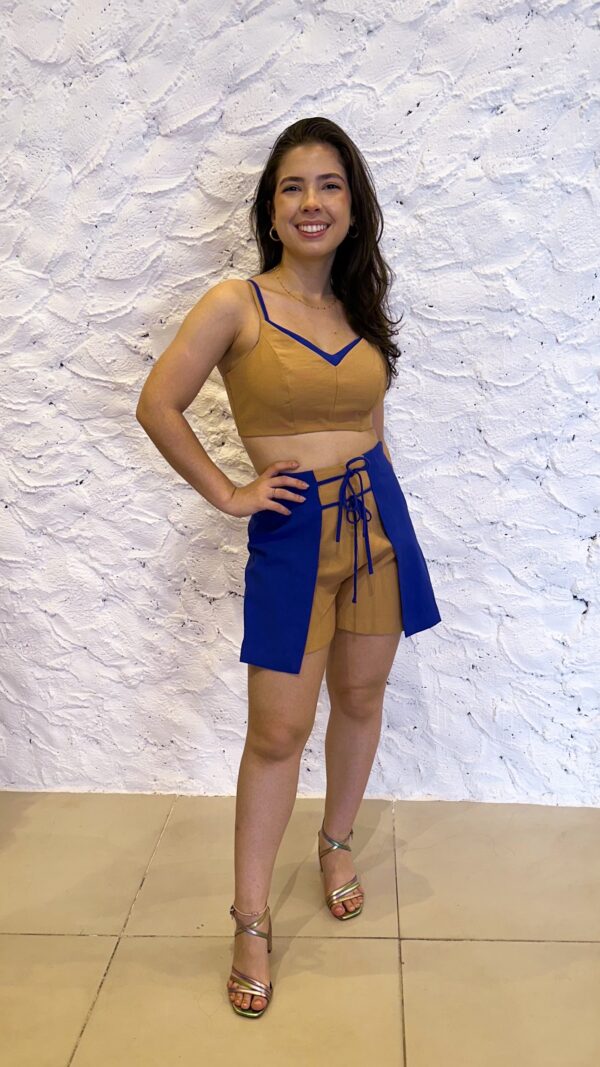 Cropped Bicolor