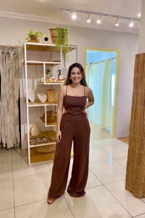 Macacão arruda marrom